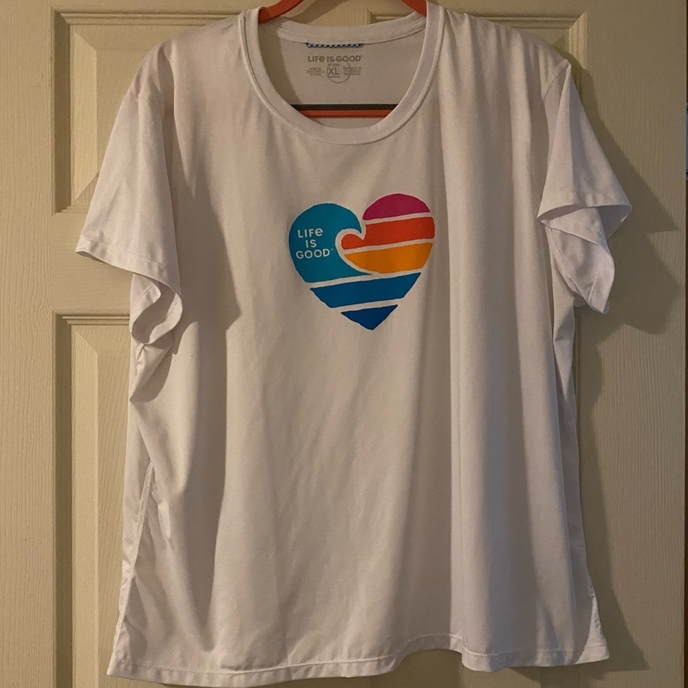 Life Is Good White Short-Sleeved Active Tee, size XL